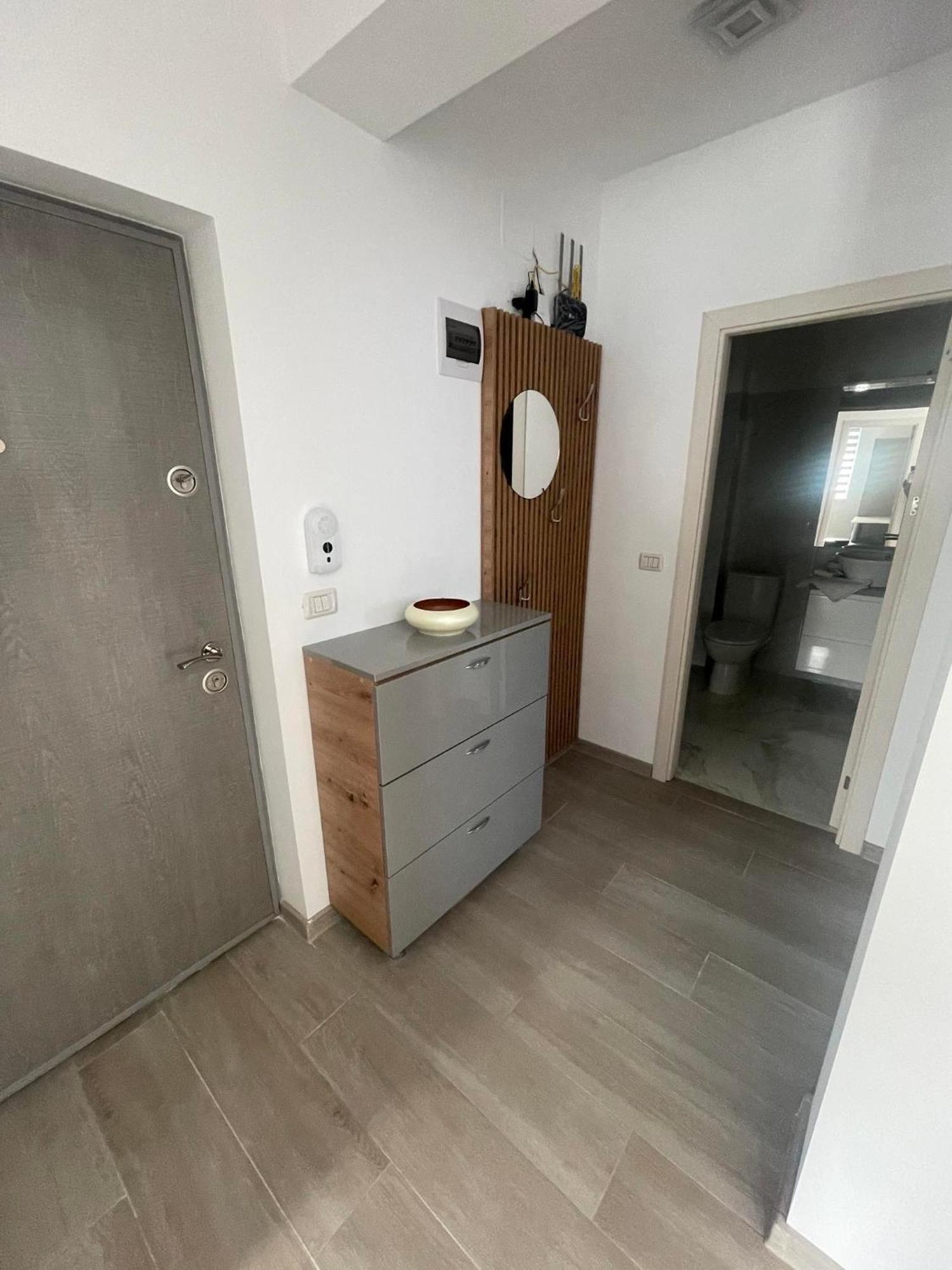 Luxury Apartment Piteszti Zewnętrze zdjęcie
